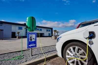 electric_charging_station_2.jpg
